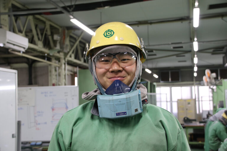 to 日専校 日立製作所 日立工業専修学校(日専校)では 『「モノづくり」は「人づくり」から』をモットーに 高い技能をもった指導者、充実した実習環境で技術力はもちろんのこと to 日専校 日立製作所 日立工業専修学校(日専校)では 『「モノづくり」は「人づくり」から』をモットーに 高い技能をもった指導者、充実した実習環境で技術力はもちろんのこと